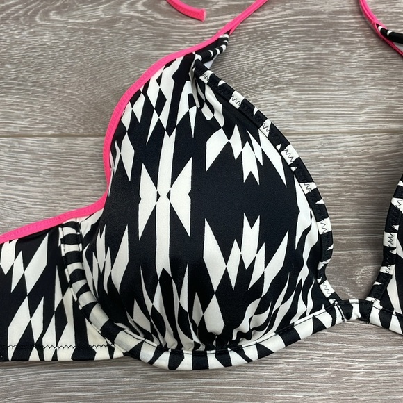 Victoria’s Secret Bikini The Knockout High Tie Halter Top Black Refracted Geo - Picture 8 of 16